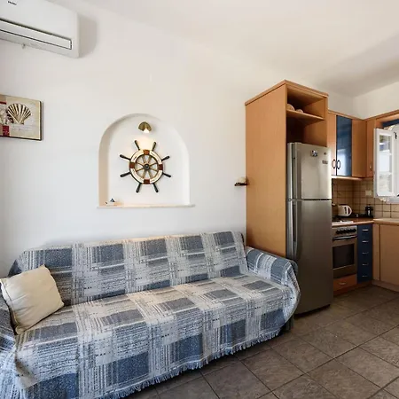 Aigaiou Avra * Парос