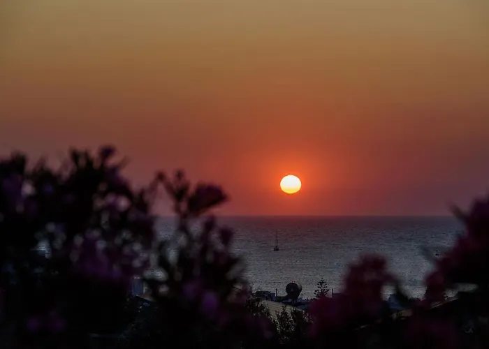 Aigaiou Avra * Páros