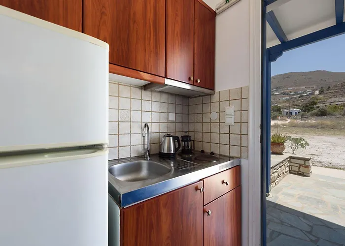 Aigaiou Avra * Páros